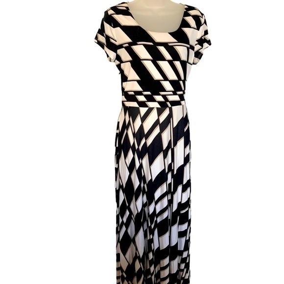 C EST. 1946 Women's Med Stretch Rayon Maxi Dress Black/White/Tan Abstract SS - Picture 2 of 12